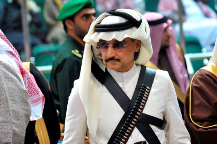 ولي عهد السعودية يعزز قبضته على السلطة باحتجاز الأمير الوليد