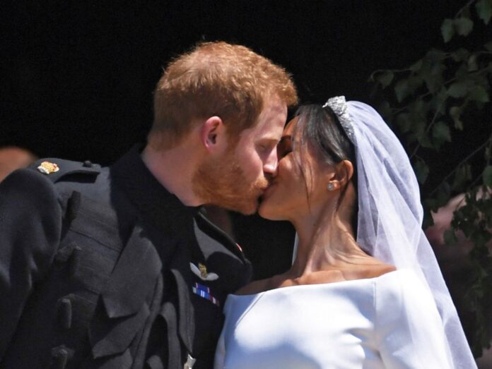 الزفاف الملكي في بريطانيا يشغل الملايين